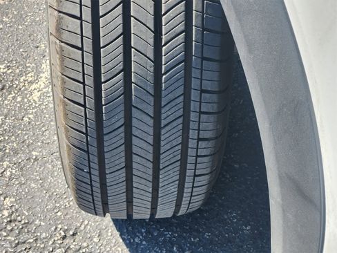 Used 2025 Ford Mustang Mach-E Select image 10