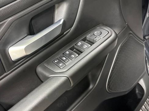 New 2026 RAM 1500 Express AWD/4WD image 18