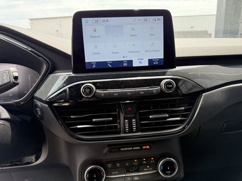 Used 2025 Ford Escape ST-Line FWD image 11
