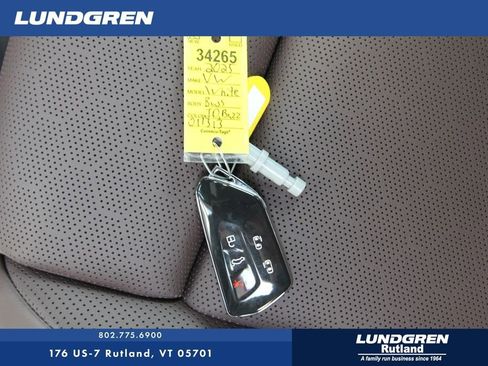 New 2025 Volkswagen ID. Buzz Pro S image 5