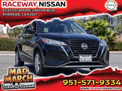 Used 2024 Nissan Kicks S image 1