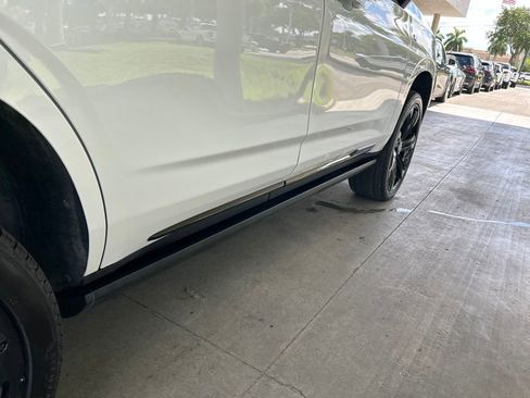 Used 2025 Cadillac Escalade Sport Platinum AWD/4WD image 30