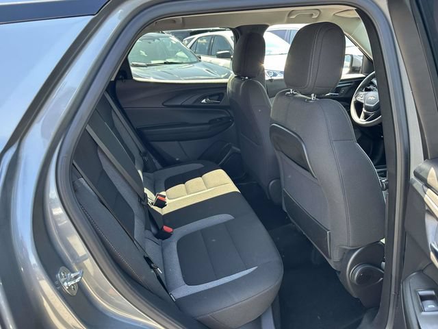 Used 2025 Chevrolet TrailBlazer LT AWD/4WD image 21