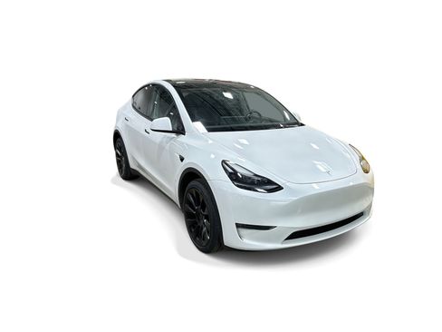 Certified 2023 Tesla Model Y AWD image 8