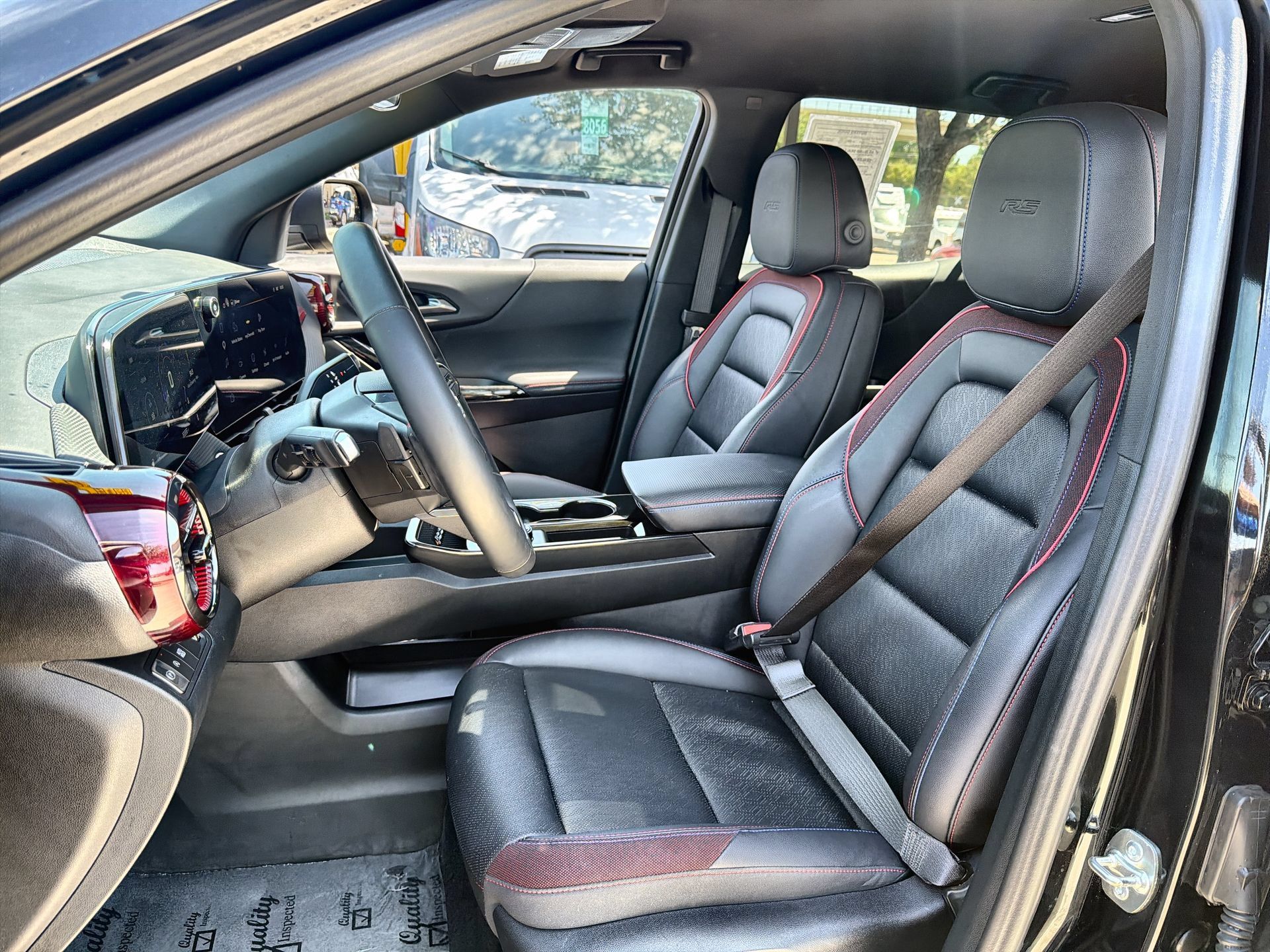 Used 2026 Chevrolet Equinox RS w/ Convenience Package III FWD image 11