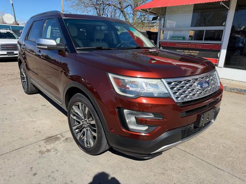 Used 2016 Ford Explorer Platinum image 4
