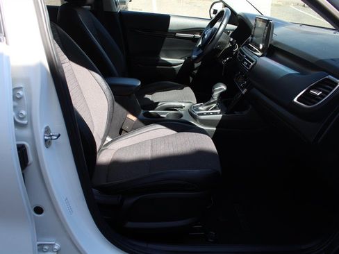 Used 2021 Kia Seltos S AWD/4WD image 24