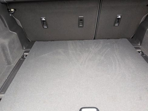 New 2026 Land Rover Discovery Sport Landmark image 35