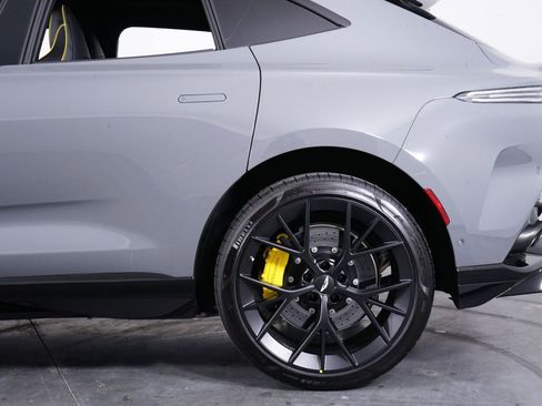 New 2026 Aston Martin DBX 707 image 12