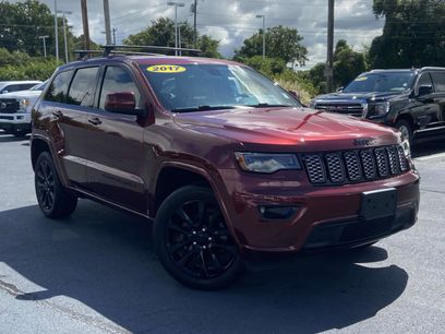 Used 2017 Jeep Grand Cherokee Altitude