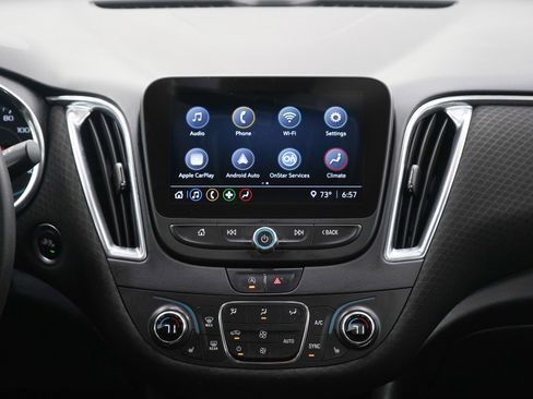 Used 2021 Chevrolet Malibu LT FWD image 15