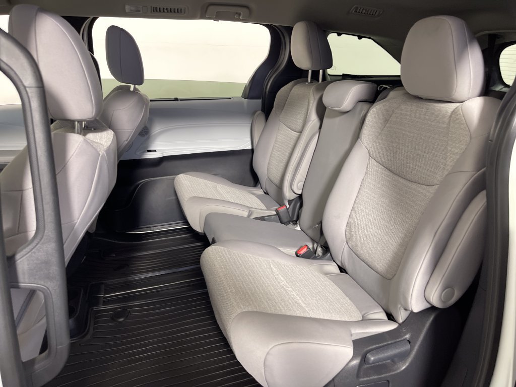 Certified 2026 Toyota Sienna LE FWD image 13