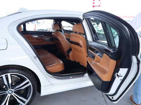 Used 2016 BMW 750i RWD image 35
