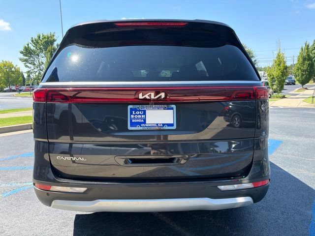 Used 2024 Kia Carnival LX FWD image 7