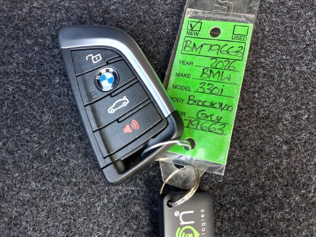 New 2026 BMW 330i Sedan w/ M Sport Package RWD image 32
