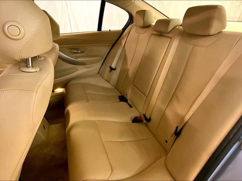 Used 2015 BMW 320i Sedan image 21