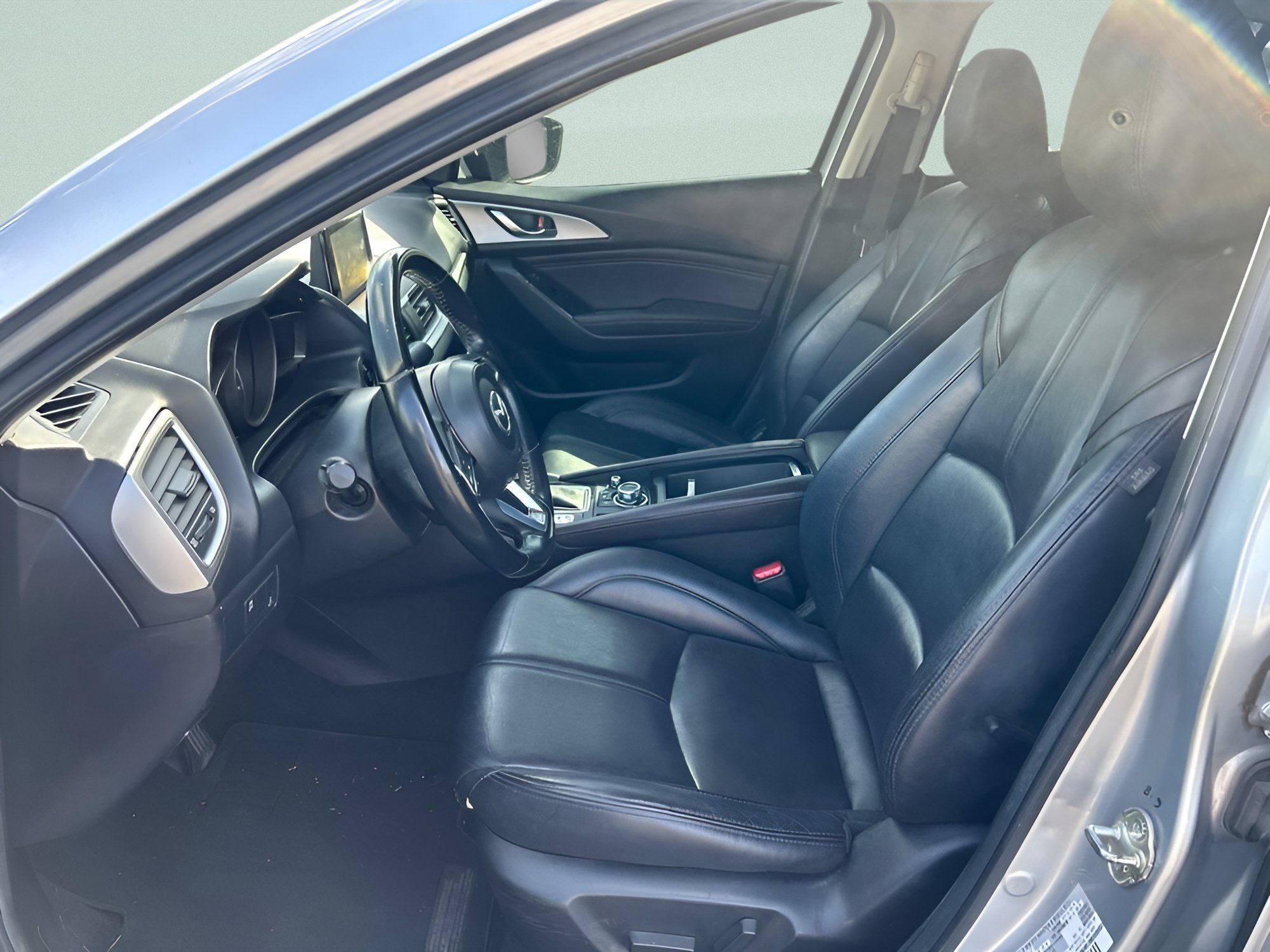 Used 2017 MAZDA MAZDA3 Touring FWD image 16