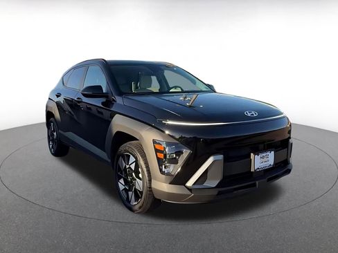 Used 2025 Hyundai Kona SEL image 3