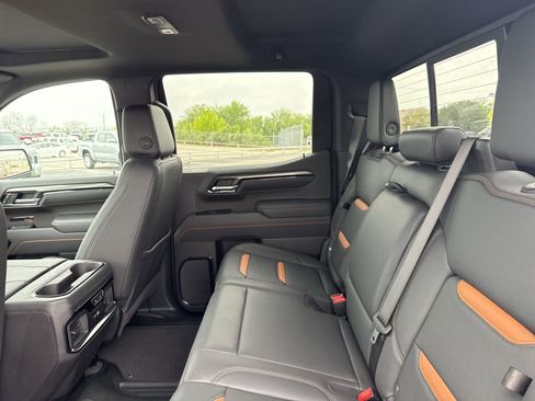 Used 2025 GMC Sierra 1500 AT4 w/ AT4 Premium Package AWD/4WD image 25