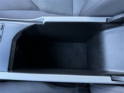 Certified 2018 Toyota Camry LE image 20