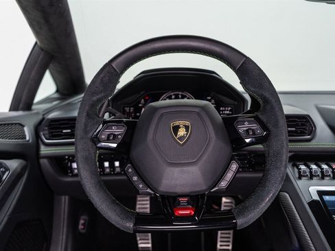 Used 2020 Lamborghini Huracan EVO AWD/4WD image 81