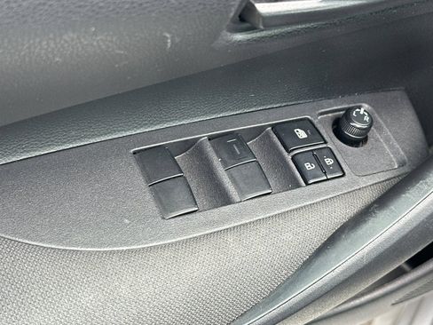 Used 2024 Toyota Corolla LE FWD image 12