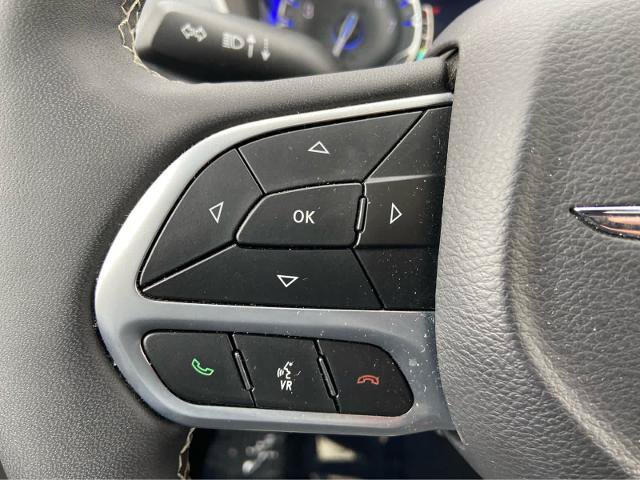 Used 2026 Chrysler Pacifica Limited FWD image 28
