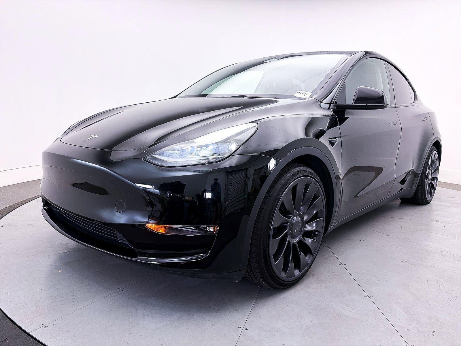 Used 2023 Tesla Model Y Performance AWD/4WD image 13