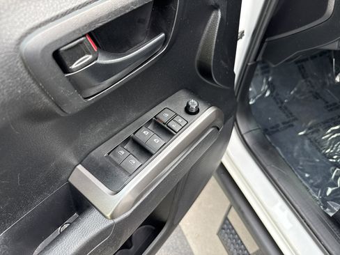 Used 2023 Toyota Tacoma SR5 w/ Technology Package image 15