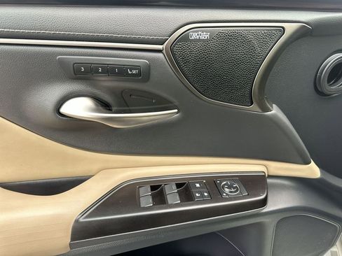 Used 2019 Lexus ES 350 w/ Premium Package image 13