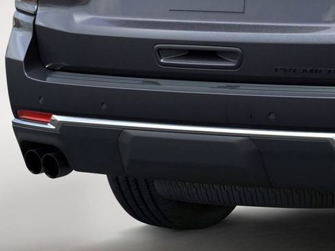 New 2026 Chevrolet Suburban Premier AWD/4WD image 6