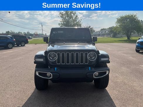 Used 2024 Jeep Wrangler Unlimited Sahara AWD/4WD image 10