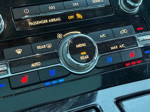 Used 2018 Lincoln Navigator Reserve AWD/4WD image 69