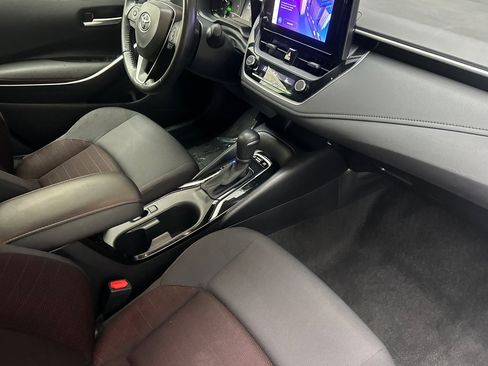 Used 2024 Toyota Corolla SE image 18