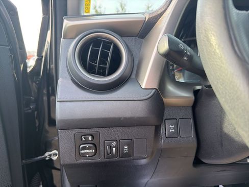 Used 2015 Toyota RAV4 LE image 17