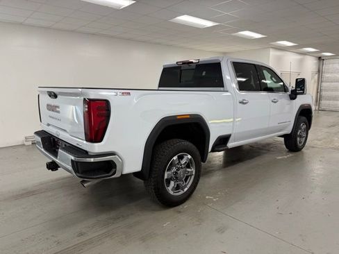 New 2026 GMC Sierra 2500 SLT image 6