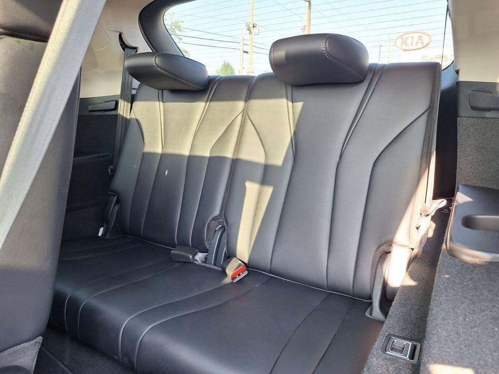 Certified 2024 Acura MDX w/ Technology Package FWD image 11