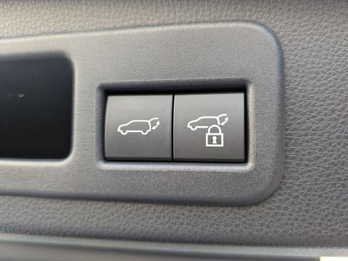 Used 2025 Toyota 4Runner Trailhunter image 14