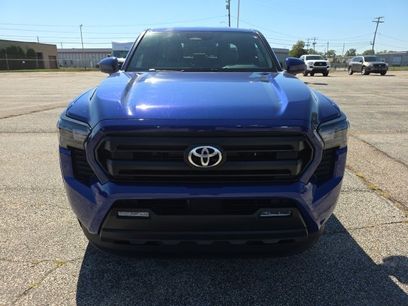 New 2025 Toyota Tacoma SR5