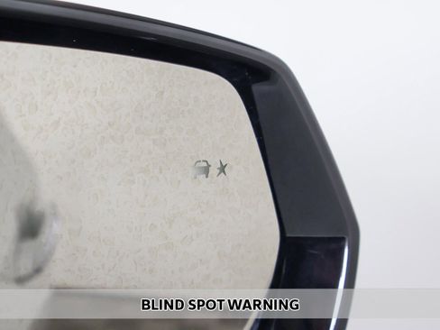 Used 2024 Cadillac XT4 Premium Luxury image 4