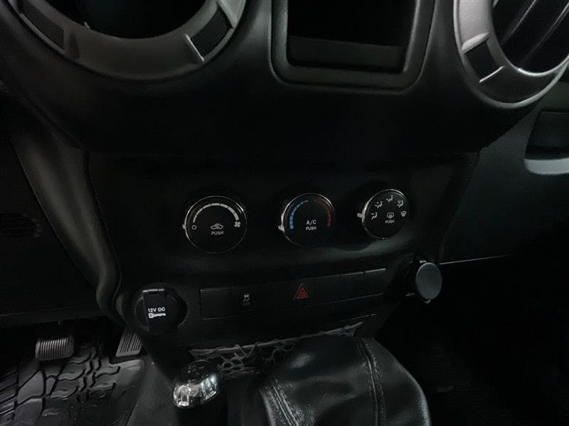 Used 2017 Jeep Wrangler Sport w/ Quick Order Package 23S AWD/4WD image 18