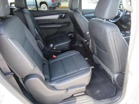 Used 2025 Buick Enclave Sport Touring image 29