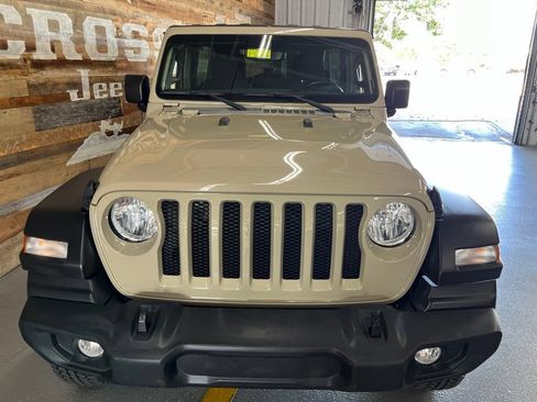 Used 2022 Jeep Wrangler Unlimited Sport AWD/4WD image 51
