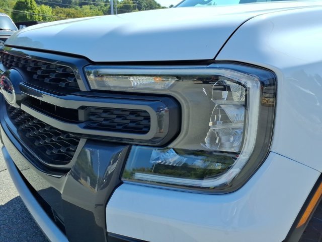 Used 2025 Ford Ranger XLT w/ FX4 Off-Road Package AWD/4WD image 3