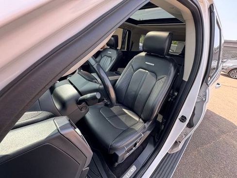 Used 2019 Ford Expedition Max Platinum AWD/4WD image 9