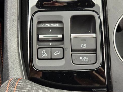 Used 2025 Honda Pilot Sport image 29