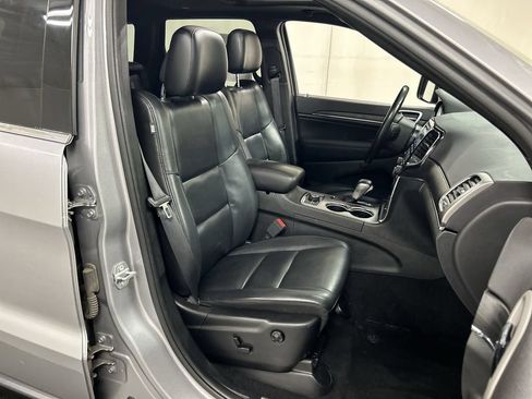 Used 2021 Jeep Grand Cherokee Limited AWD/4WD image 24