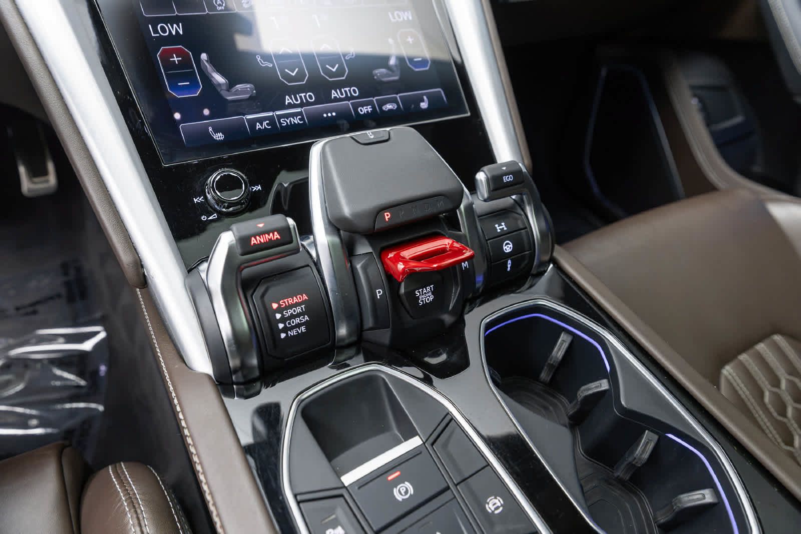 Used 2023 Lamborghini Urus S AWD/4WD image 13