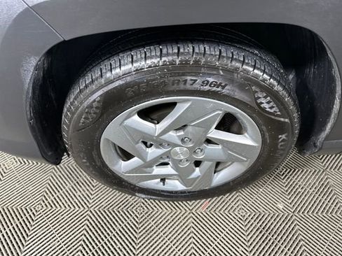 Used 2025 Hyundai Kona SE image 10