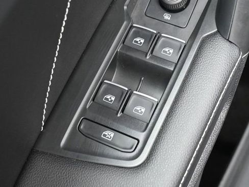 Used 2023 Volkswagen Tiguan SE R-Line FWD image 13